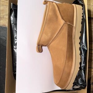UGG Men's Chestnut Suede Boots